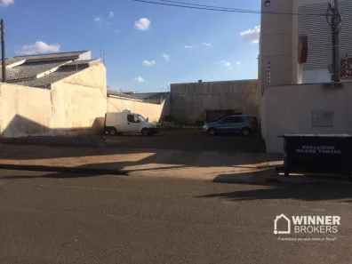 Lote/Terreno à venda, 360m² no Conjunto Residencial Branca Vieira, Maringá