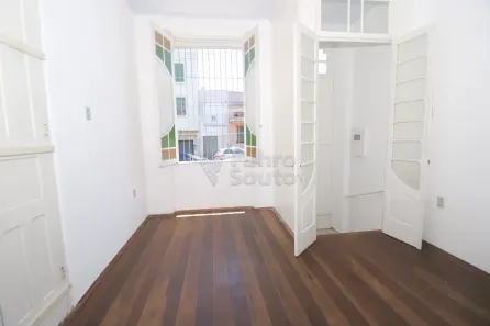 Prédio Comercial à venda, 325m² no Centro, Pelotas