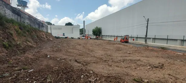 Lote/Terreno para alugar, 800m² no Flores, Manaus