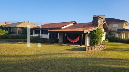 Casa com 3 Quartos à venda, 219m² no XANGRI-LÁ, Xangri-lá