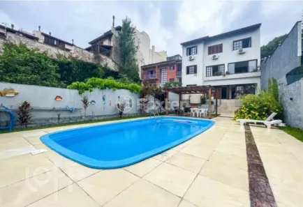 Casa com 3 Quartos à venda, 350m² no Cristal, Porto Alegre