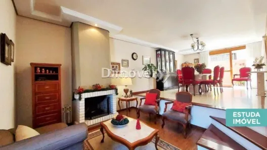Casa de Condomínio com 3 Quartos à venda, 225m² no Jardim Isabel, Porto Alegre