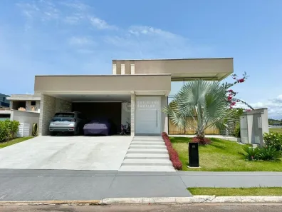 Casa de Condomínio com 3 Quartos para alugar, 206m² no Santa Regina, Camboriú