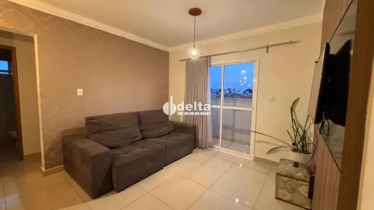 Apartamento com 2 Quartos para alugar, 55m² no Segismundo Pereira, Uberlândia