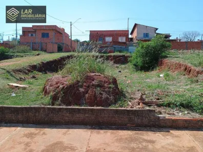 Lote/Terreno à venda, 250m² no Centro, Botucatu