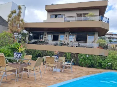 Casa de Condomínio com 4 Quartos à venda, 332m² no João Paulo, Florianópolis