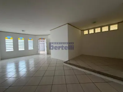 Casa com 3 Quartos para alugar, 170m² no Jardim Europa, Bragança Paulista