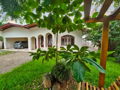 Casa com 5 Quartos à venda, 209m² no Bucarein, Joinville