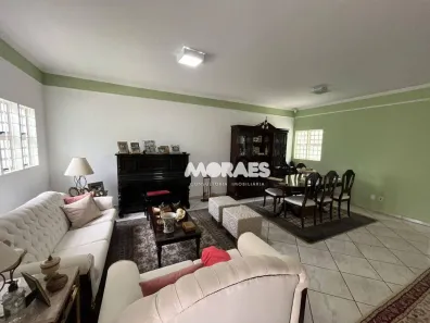 Casa com 3 Quartos à venda, 242m² no Vila Souto, Bauru
