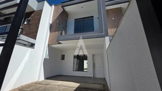 Sobrado com 3 Quartos à venda, 116m² no Bom Retiro, Joinville