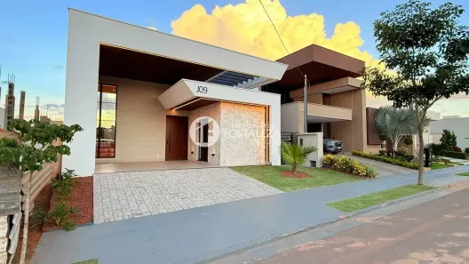 Sobrado com 3 Quartos à venda, 211m² no Portal da Amazônia, Rio Branco