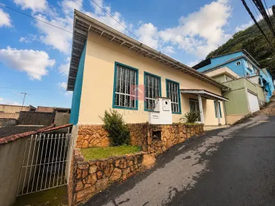 Imóvel Comercial com 3 Quartos à venda, 215m² no Alto da Serra, Petrópolis