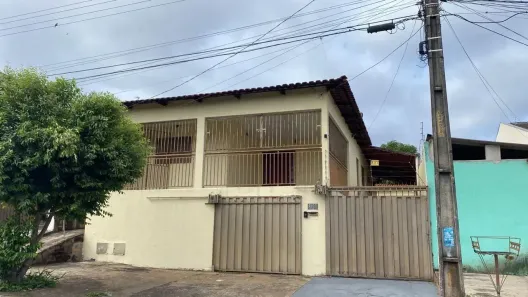 Casa com 3 Quartos à venda, 233m² no Setor Perim, Goiânia