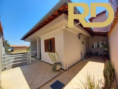 Casa com 5 Quartos à venda, 272m² no São Geraldo, Belo Horizonte