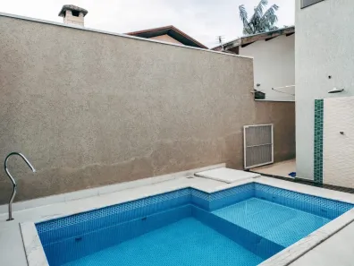Sobrado com 3 Quartos à venda, 233m² no Loteamento Villa Branca, Jacareí