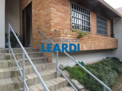 Sobrado com 9 Quartos para venda ou aluguel, 250m² no Vila Bastos, Santo André