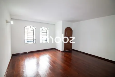 Casa com 3 Quartos à venda, 188m² no Jardim Aeroporto, São Paulo