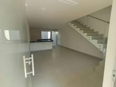 Casa com 2 Quartos à venda, 65m² no Parque Xangri-Lá, Contagem