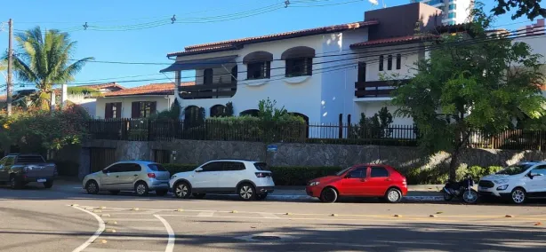 Casa com 4 Quartos à venda, 395m² no Caminho das Árvores, Salvador