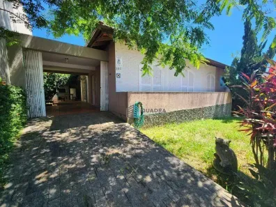 Casa com 4 Quartos para alugar, 274m² no Trindade, Florianópolis