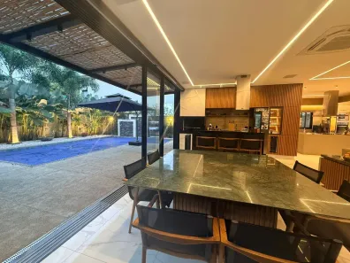 Sobrado com 4 Quartos à venda, 380m² no Condomínio do Lago 1ª Etapa, Goiânia