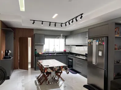 Casa com 4 Quartos à venda, 253m² no Jardim das Nações, Sinop