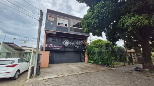 Galpão/Depósito/Armazém à venda, 300m² no Santa Maria Goretti, Porto Alegre
