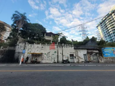 Casa com 4 Quartos à venda, 500m² no Santa Rosa, Niterói