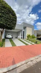 Casa de Condomínio com 3 Quartos à venda, 180m² no Estância dos Ipês, Uberaba
