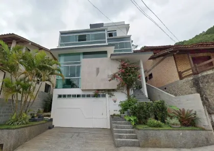 Casa com 4 Quartos à venda, 264m² no Itacorubi, Florianópolis