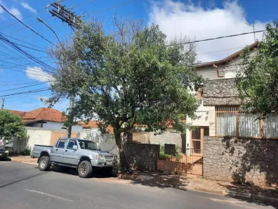Casa com 5 Quartos à venda, 343m² no Centro, Araraquara