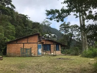 Lote/Terreno à venda, 325m² no Quarteirão Brasileiro, Petrópolis