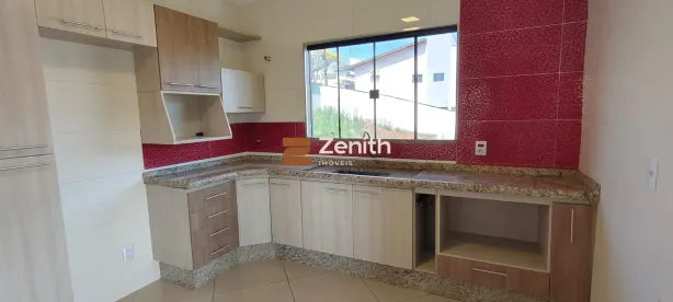 Casa com 4 Quartos à venda, 185m² no Jardim Aeroporto, Pouso Alegre