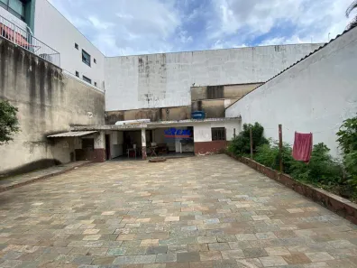 Casa com 3 Quartos à venda, 360m² no Industrial, Contagem
