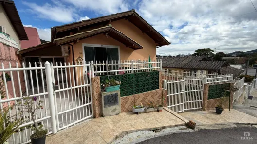 Casa com 2 Quartos à venda, 48m² no Monte Verde, Florianópolis