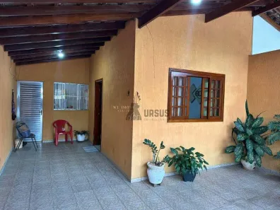 Casa com 3 Quartos à venda, 145m² no Jardim Maria Emília, Pindamonhangaba