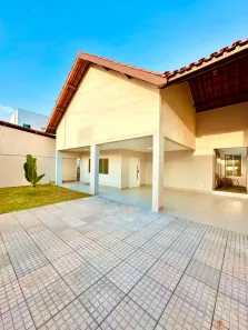 Casa com 4 Quartos à venda, 250m² no Liberdade, Campina Grande