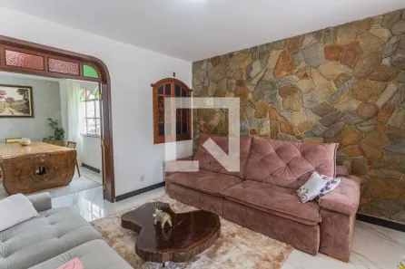 Casa com 4 Quartos à venda, 300m² no Santa Tereza, Belo Horizonte