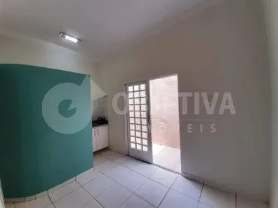 Ponto Comercial para alugar, 70m² no Martins, Uberlândia