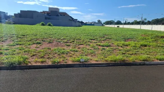 Lote/Terreno à venda, 370m² no Samambaia Parque Residencial, Bauru