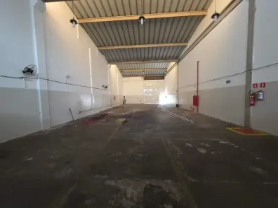 Galpão/Depósito/Armazém para alugar, 350m² no Minas Gerais, Uberlândia
