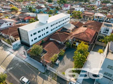 Casa com 12 Quartos à venda, 291m² no Jardim Iririú, Joinville