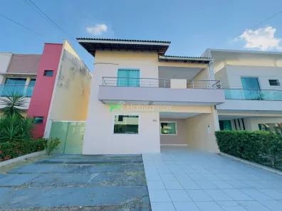 Casa com 3 Quartos para alugar, 200m² no Tarumã, Manaus
