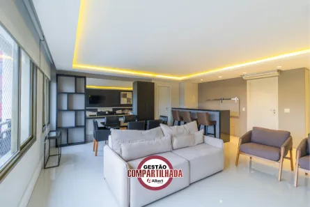 Apartamento com 3 Quartos para alugar, 12100m² no Petrópolis, Porto Alegre