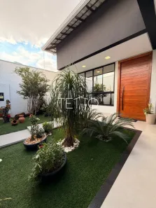 Casa com 4 Quartos à venda, 250m² no Arvoredo, Contagem