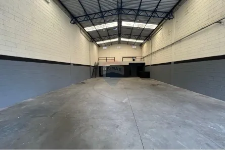 Galpão/Depósito/Armazém para alugar, 350m² no Jardim Sônia Maria, Mauá