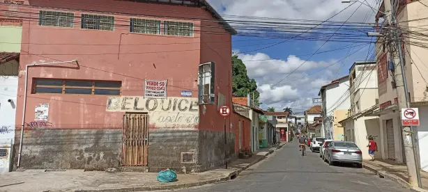 Sala Comercial à venda, 130m² no Centro, Montes Claros