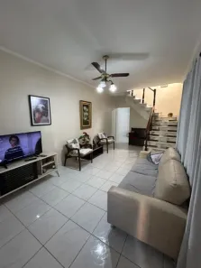 Sobrado com 3 Quartos à venda, 203m² no Parque Bitaru, São Vicente