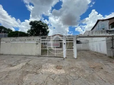 Casa com 3 Quartos à venda, 280m² no Vila Bandeirante, Campo Grande
