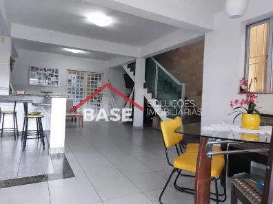 Casa com 3 Quartos à venda, 357m² no Glória, Contagem